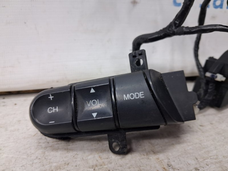 Кнопки руля Civic 2005-2012 FD 1.8 бензин R18A