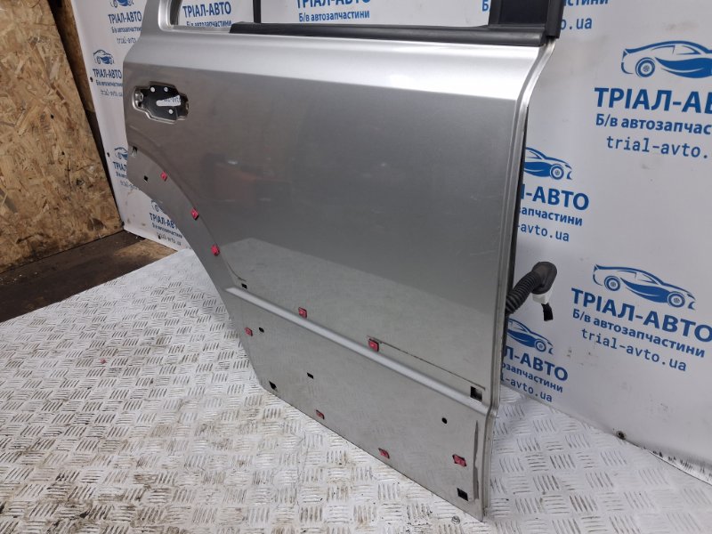 Дверь задняя правая Kia Sorento BL 2.5 diesel D4CB