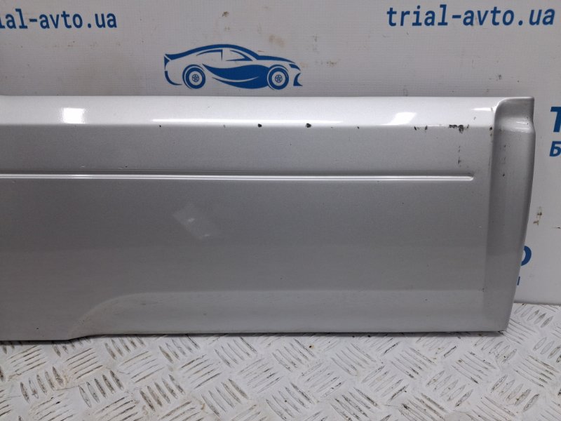 Накладка двери задняя правая Kia Sorento BL 2.5 diesel D4CB