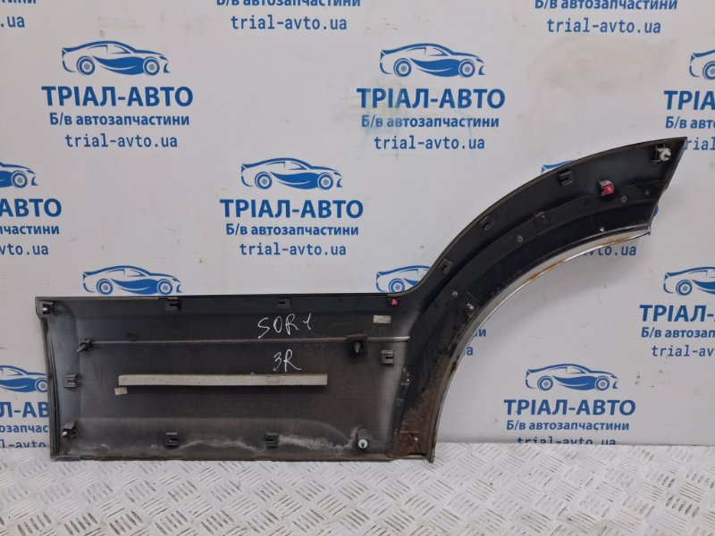 Накладка двери задняя правая Sorento 2002-2011 BL 2.5 diesel D4CB