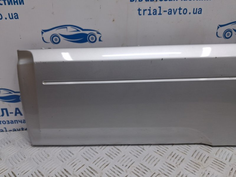 Накладка двери задняя левая Kia Sorento BL 2.5 diesel D4CB