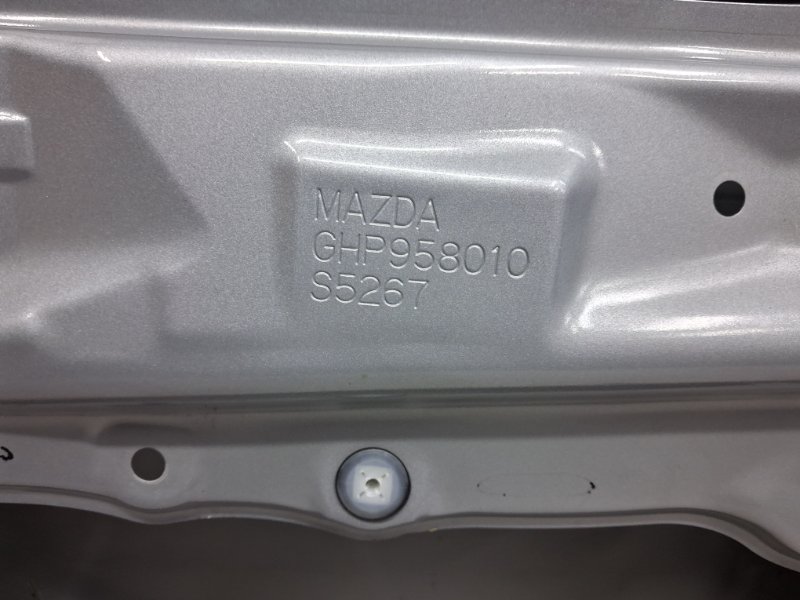 Дверь передняя правая 6 2012- GJ 2.2 diesel