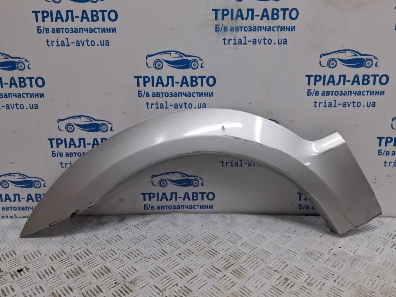 Накладка крыла передняя левая Kia Sorento 2002-2011 BL 2.5 diesel D4CB 877113E500 Б/У