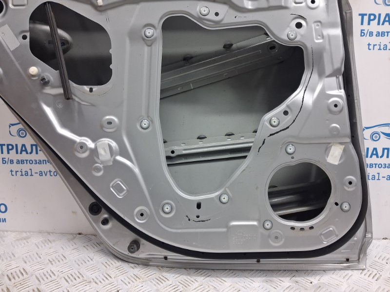 Дверь задняя левая 6 2012- GJ 2.2 diesel