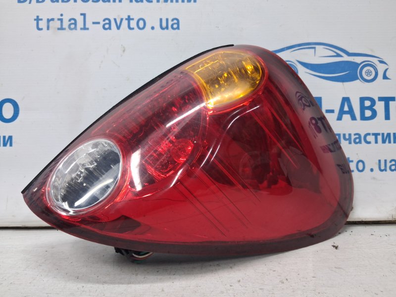Фонарь задний внешний правый Mitsubishi L200 2006-2015 KB 2.5 Diesel 4D56 8330A156 Б/У