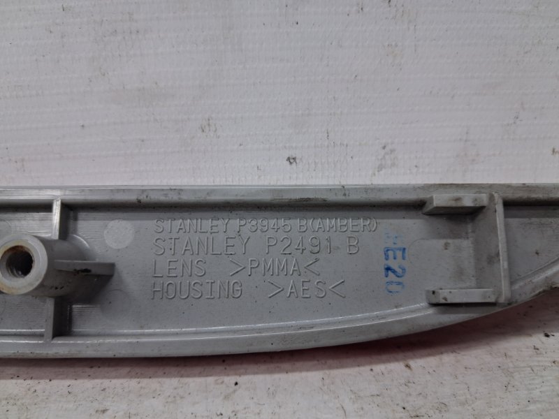 Катафот правый Mazda 6 GJ 2.2 diesel