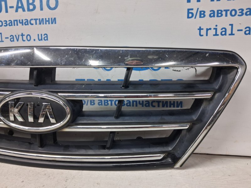Решетка радиатора Kia Sorento BL 2.5 diesel D4CB