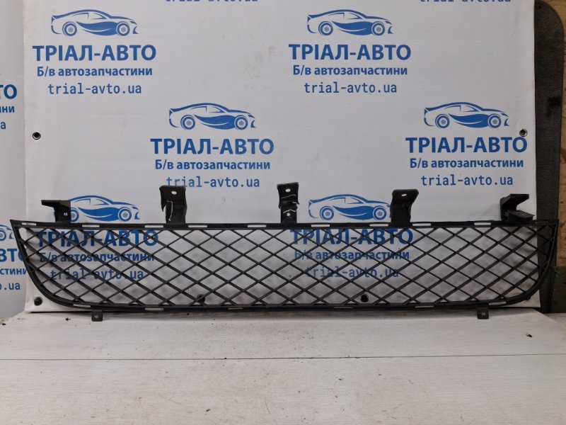 Решетка бампера центральная L200 2006-2015 KB 2.5 Diesel 4D56