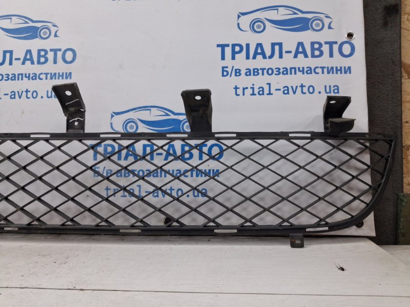 Решетка бампера центральная L200 2006-2015 KB 2.5 Diesel 4D56