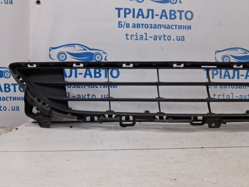 Решетка бампера центральная 6 2012- GJ 2.2 diesel