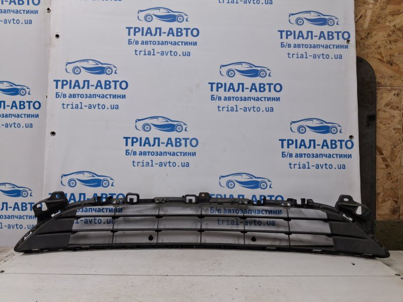 Решетка бампера центральная 6 2012- GJ 2.2 diesel