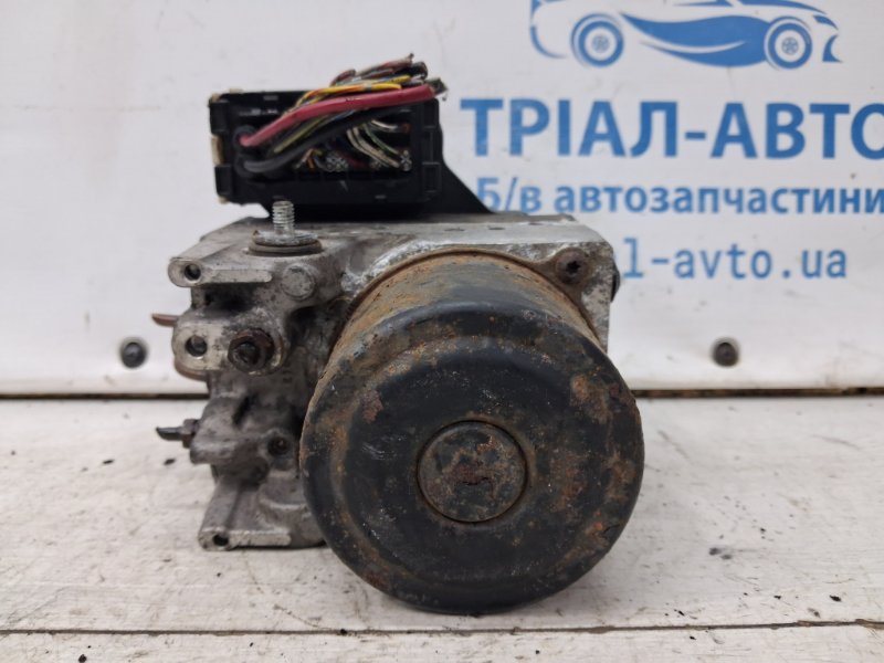 Блок abs Mitsubishi L200 KB 2.5 Diesel 4D56