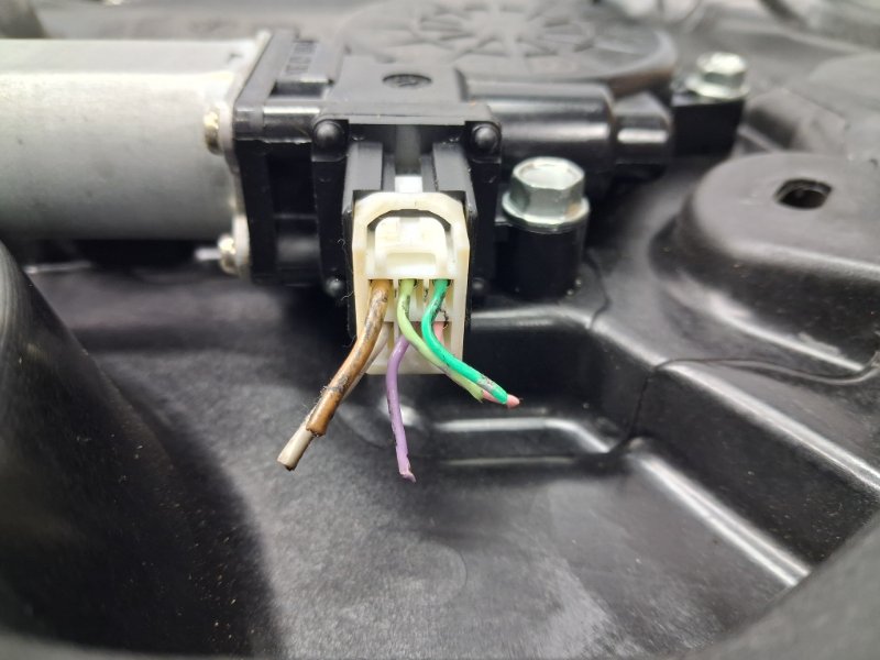 Стеклоподъемник задний правый Mazda 6 GJ 2.2 diesel