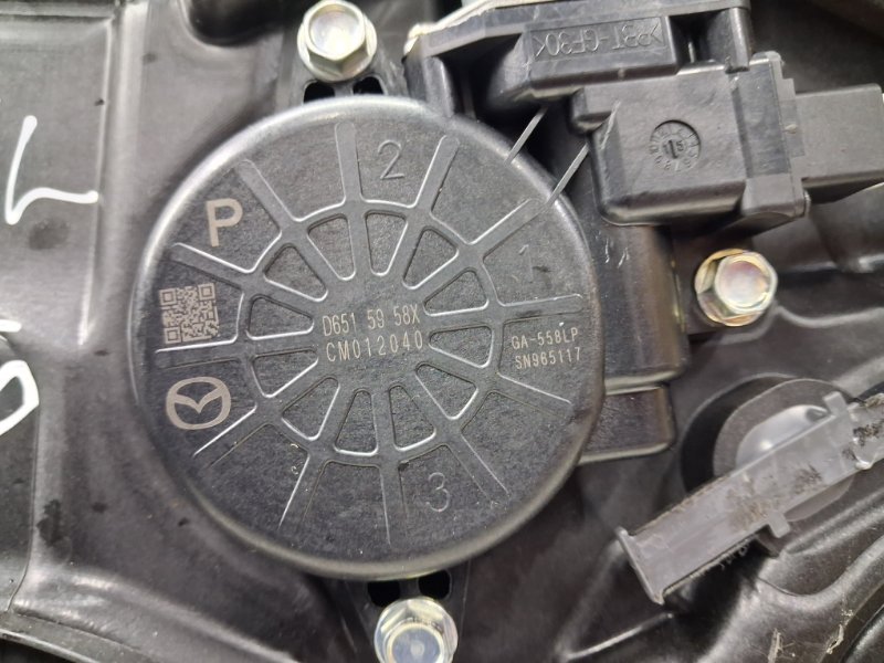 Стеклоподъемник передний левый 6 2012- GJ 2.2 diesel