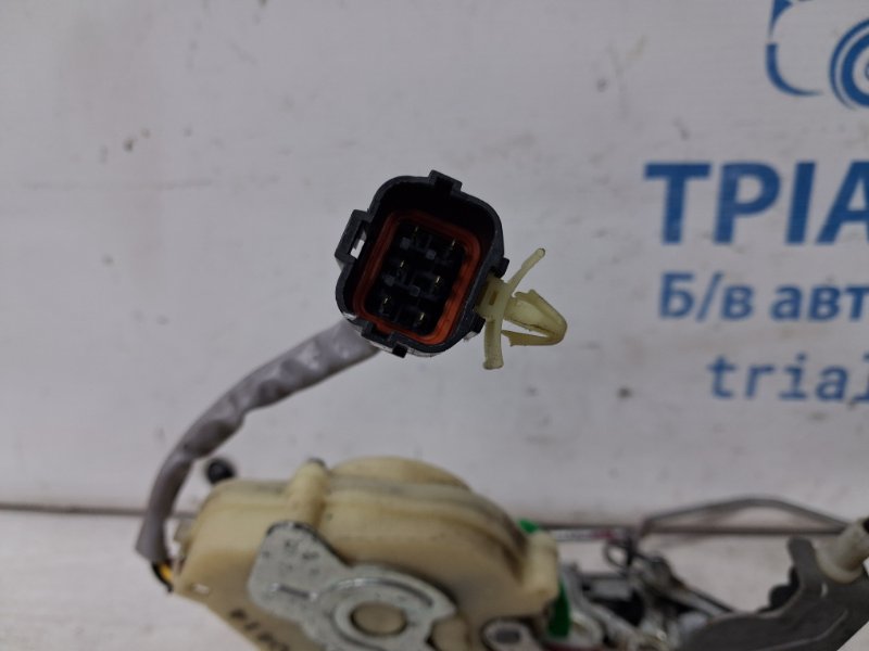 Замок двери передний правый Sorento 2002-2011 BL 2.5 diesel D4CB