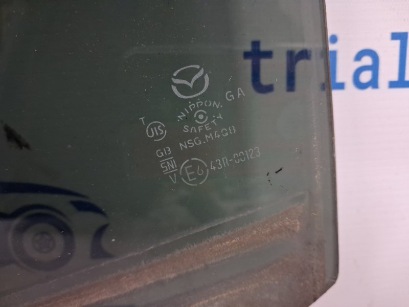 Стекло двери заднее левое Mazda 6 GJ 2.2 diesel