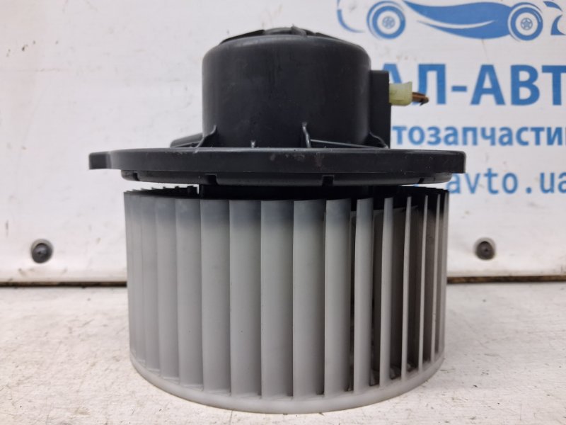 Моторчик печки Kia Sorento 2002-2011 BL 2.5 diesel D4CB 971093E560 Б/У