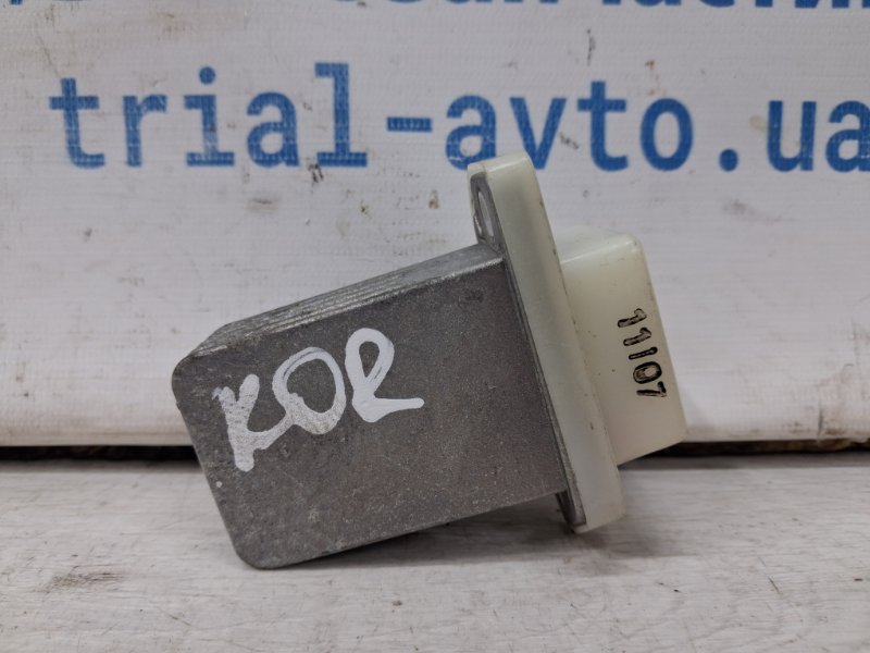 Резистор печки SsangYong Korando 2010-2019 C200 2.0 diesel D20Dt 6811834000 Б/У