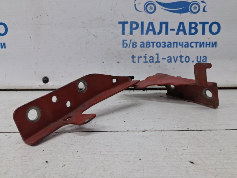Петля капота правая Korando 2010-2019 C200 2.0 diesel D20Dt