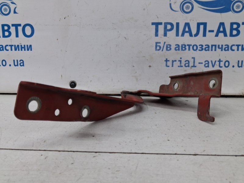 Петля капота левая SsangYong Korando C200 2.0 diesel D20Dt