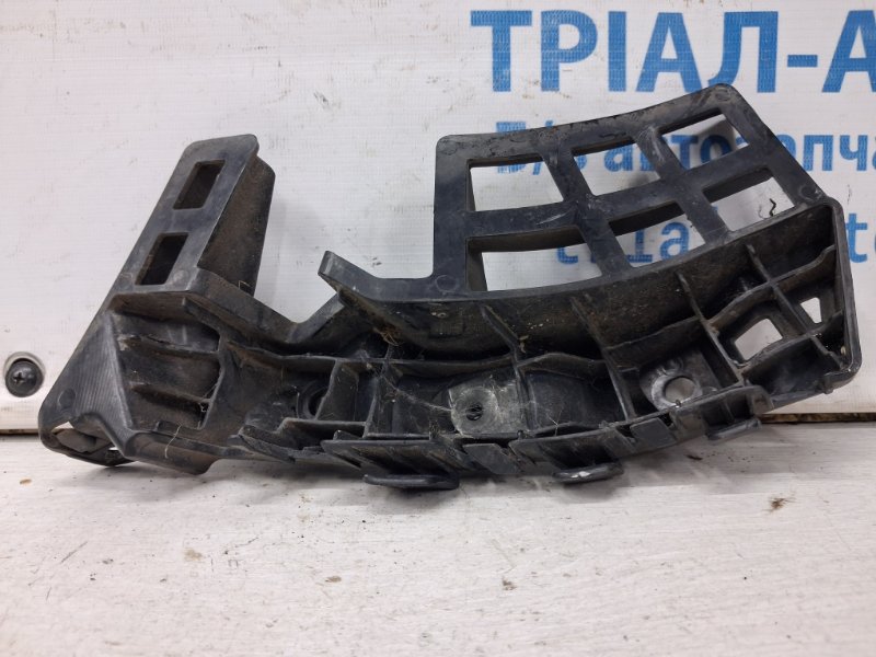 Кронштейн бампера передний левый SsangYong Korando C200 2.0 diesel D20Dt