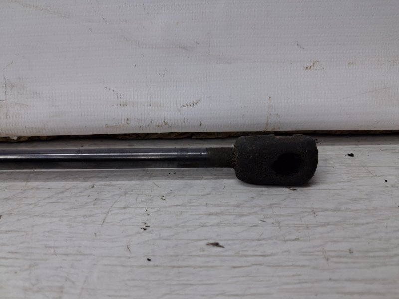 Амортизатор крышки багажника левый SsangYong Korando C200 2.0 diesel D20Dt