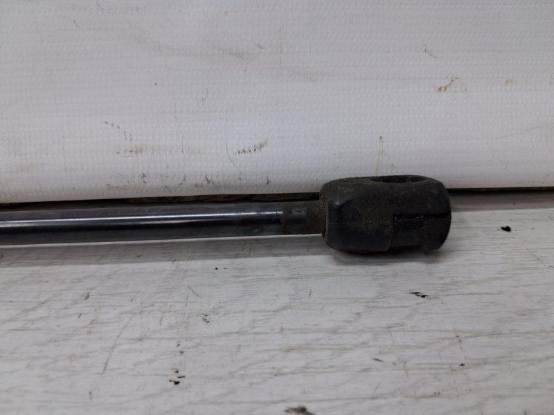 Амортизатор крышки багажника правый SsangYong Korando C200 2.0 diesel D20Dt