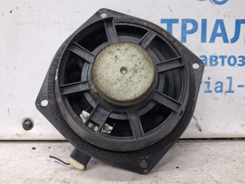 Динамик двери Outlander 2003-2006 cu 2.4 бензин 4G69 Динамик двери Outlander 2003-2006 cu 2.4 бензин 4G69