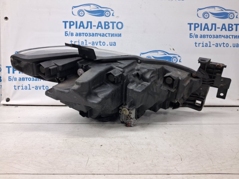 Фара левая галоген 6 2012- GJ 2.2 diesel