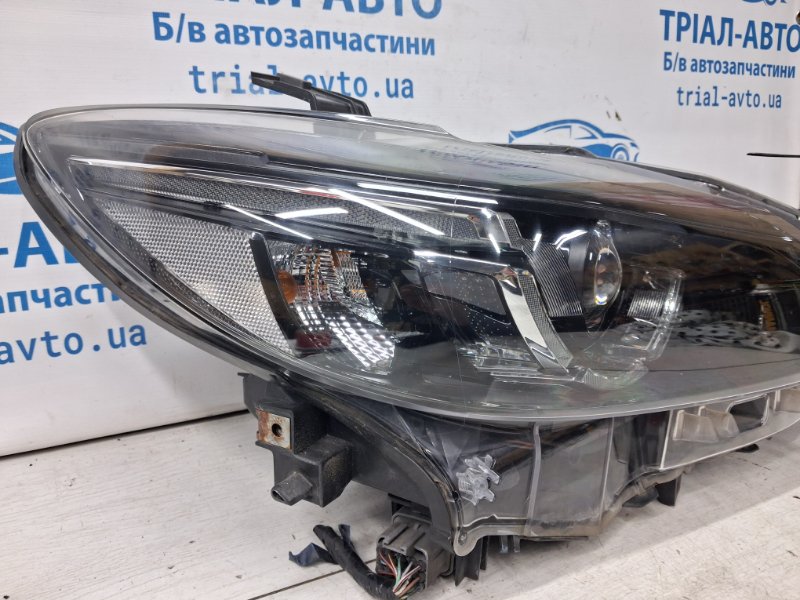 Фара правая галоген 6 2012- GJ 2.2 diesel