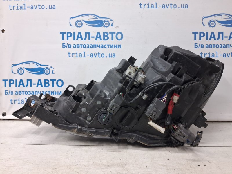 Фара правая галоген 6 2012- GJ 2.2 diesel