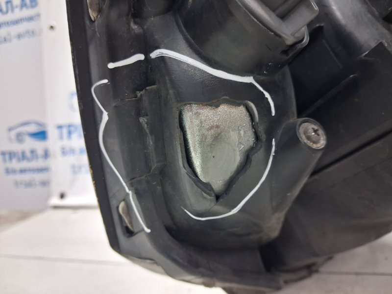 Фара левая галоген L200 2006-2015 KB 2.5 Diesel 4D56