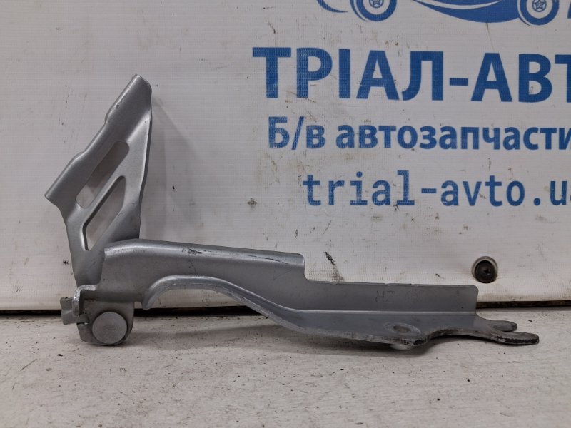 Петля капота правая Mazda 6 2012- GJ 2.2 diesel GHP9-52-410B Б/У