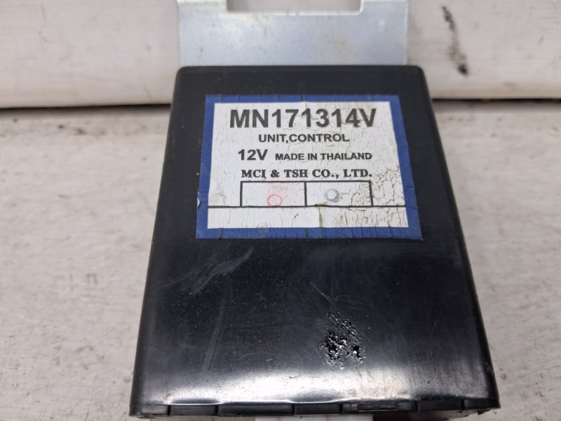 Блок управления Mitsubishi L200 KB 2.5 Diesel 4D56