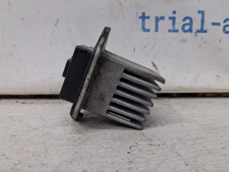 Резистор печки Mitsubishi L200 2006-2015 KB 2.5 Diesel 4D56 7801A390 Б/У