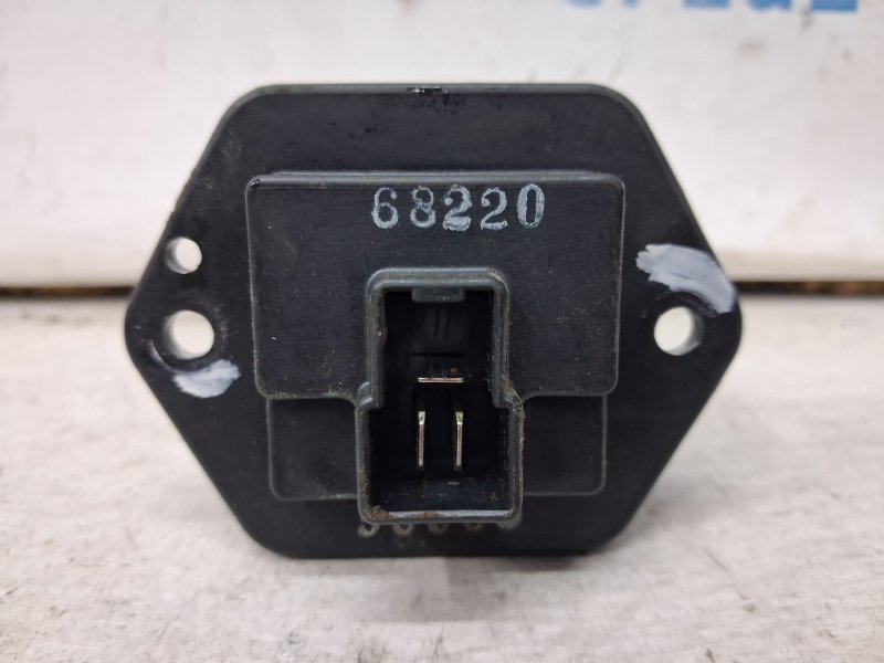 Резистор печки Mitsubishi L200 KB 2.5 Diesel 4D56