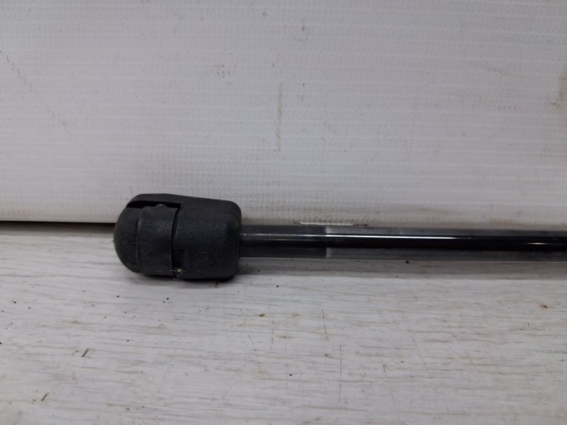 Амортизатор крышки багажника Mitsubishi Outlander XL 2.4 бензин 4b12