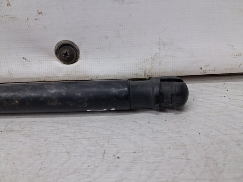 Амортизатор крышки багажника Mitsubishi Outlander XL 2.4 бензин 4b12