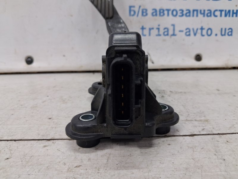 Педаль газа Outlander 2007-2012 XL 2.4 бензин 4b12