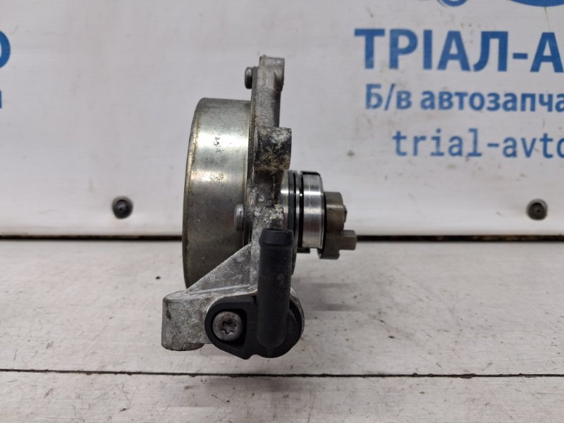 Насос вакуумный Kia Sorento BL 2.5 diesel D4CB