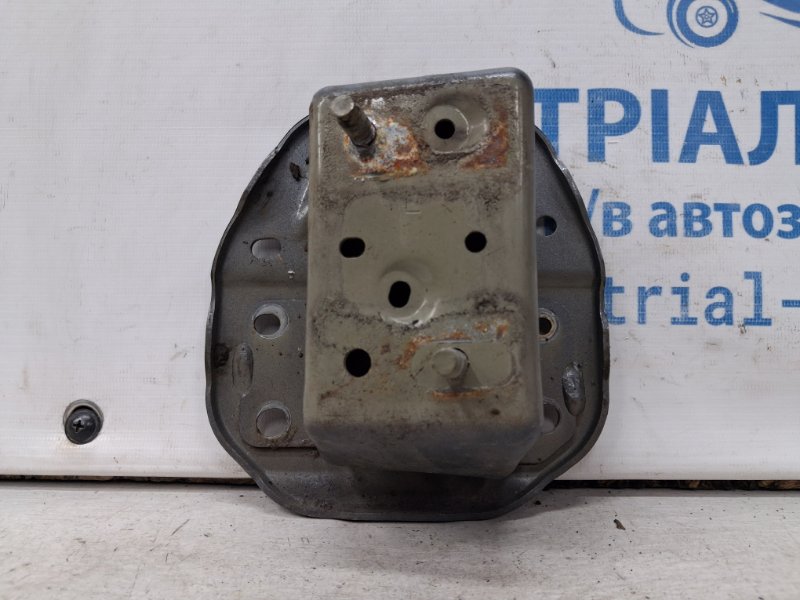 Кронштейн усилителя заднего бампера левый Nissan Juke 2010-2019 F15 1.6 turbo MR16DDT 852111KE0A Б/У