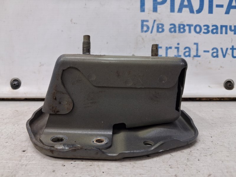 Кронштейн усилителя заднего бампера левый Nissan Juke F15 1.6 turbo MR16DDT