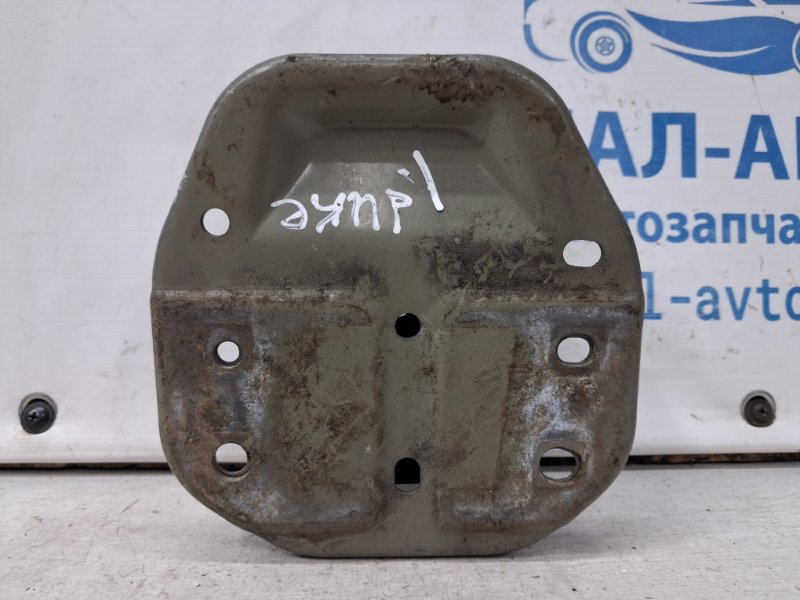Кронштейн усилителя заднего бампера левый Juke 2010-2019 F15 1.6 turbo MR16DDT