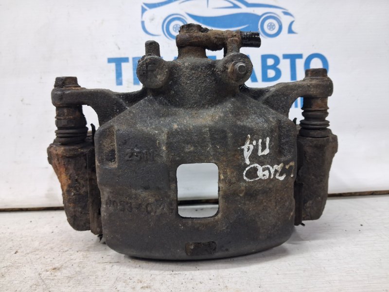 Суппорт передний правый Mitsubishi L200 2006-2015 KB 2.5 Diesel 4D56 4605A202 Б/У