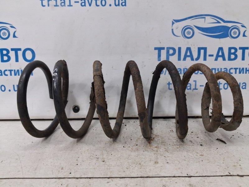 Пружина задняя Kia Sorento 2002-2011 BL 2.5 diesel D4CB 553303E040 Б/У