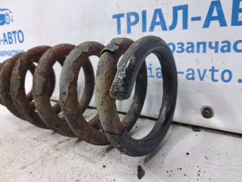 Пружина передняя Mitsubishi L200 KB 2.5 Diesel 4D56