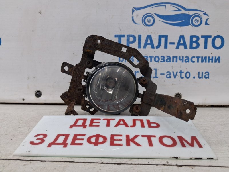 Фара противотуманная Mitsubishi L200 2006-2015 KB 2.5 Diesel 4D56 8321A097 Б/У
