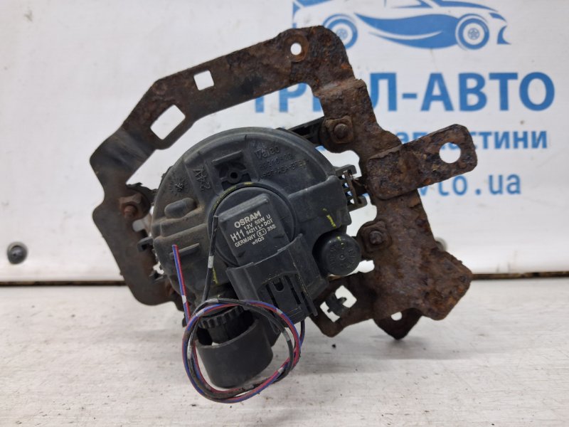 Фара противотуманная Mitsubishi L200 KB 2.5 Diesel 4D56