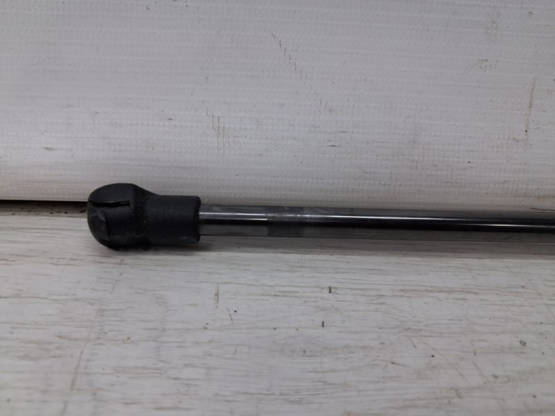 Амортизатор крышки багажника Juke 2010-2019 F15 1.6 turbo MR16DDT