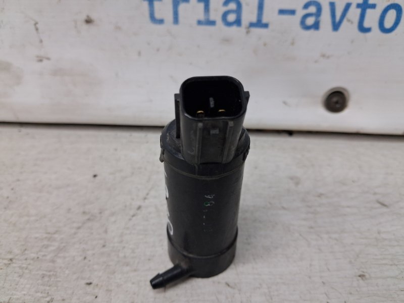 Насос омывателя стекла Mitsubishi L200 KB 2.5 Diesel 4D56